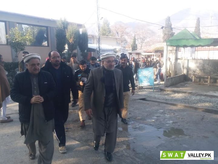 On the direction of the DC Swat, the Assistant Commissioner Babuzai visited Saidu Hospital on 13/01/