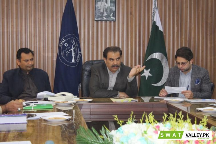 ڈپٹی کمشنر سوات ثاقب رضا اسلم کی سربراہی میں ڈسٹرکٹ پرائس ریویو اینڈفیکسیشن کمیٹی کا اجلاس۔