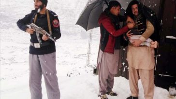 Polio campaign in Swat.Salute to these frontline workers and Swat police.