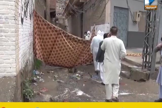 This is how we beat Corona in Swat.
سوات پہ ولسوالئ کې مونږ ده کرونه وائرس سرہ مقابلہ څنګ کوو۔