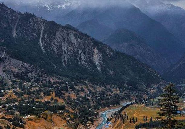Green Top, KalamLocated in Swat Valley, Kalam is home to one of the most sceni