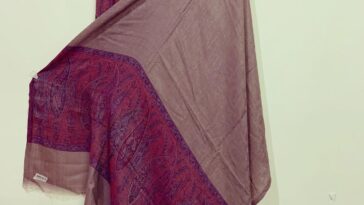 Rs 3,800
Swati Salampuri shahtoosh shawl. Made of premium quality shahtoosh wool