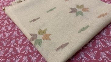Rs 2,500
Swati Salampuri wool shawl. Made of premium quality wool. Embroidered w