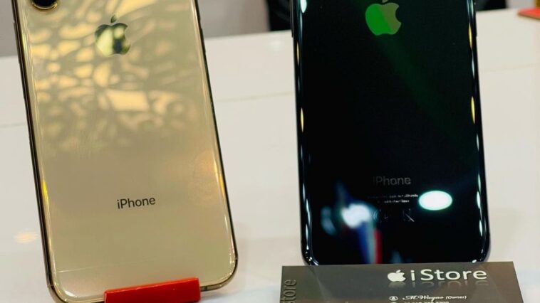 iPhone Xs
Black 256gb.  10/10 condition
Pta:Singal sim approved
Rs.83000 fixed