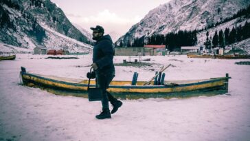 A boat left on a lake that is freezing | Mohdand Lake Kalam
.
.
Cinematic Vlog