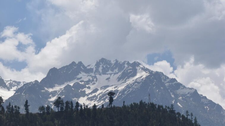 Captured this click last year at kalam in summer .
-