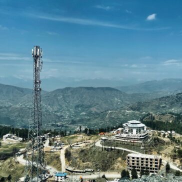 Amazing view from the height of Malam Jabba peak Yeh jo gehre sannate hain
Waqt