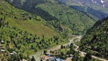 Kaghaan Valley
Is my first and last love
Its  beautiful sceneries are just aweso