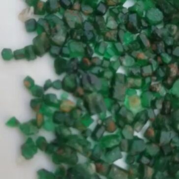 Swat emerald rough available 85carat